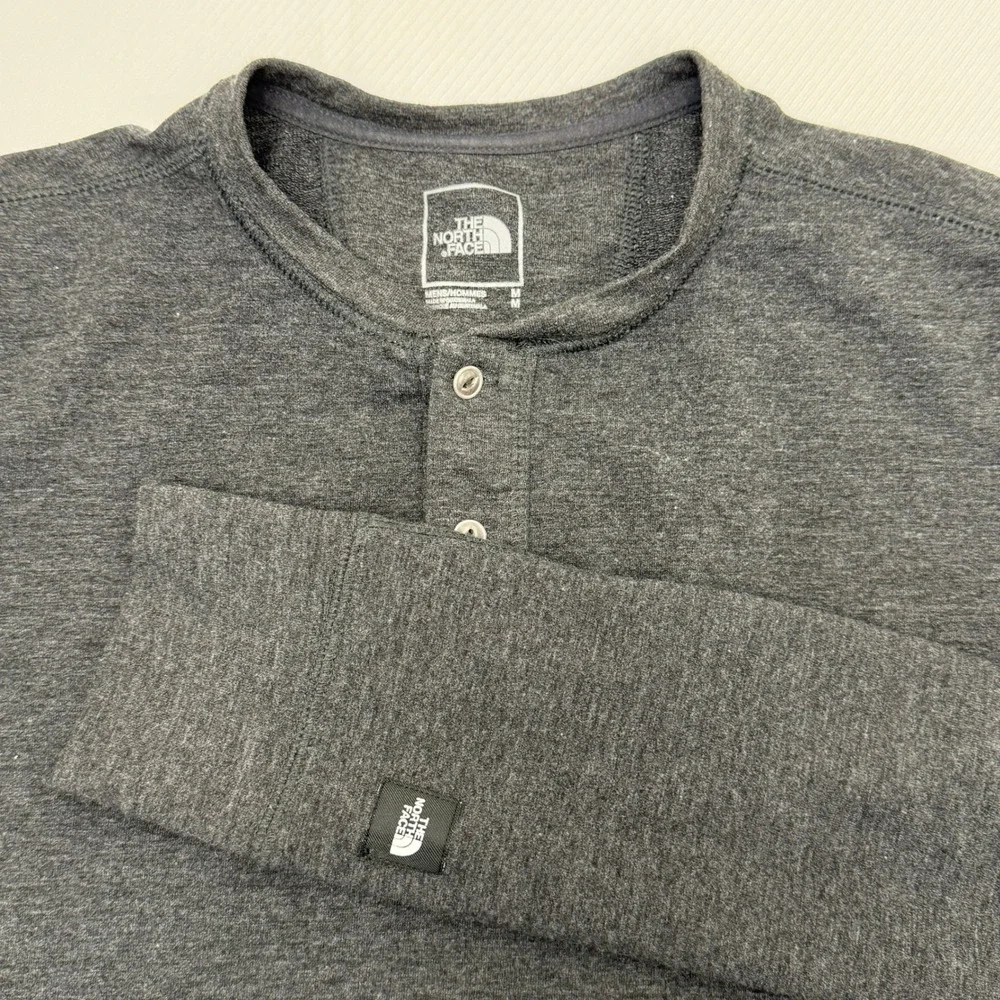 The North Face Mens Long Sleeve Henley Shirt Dark Gray Heather Size M